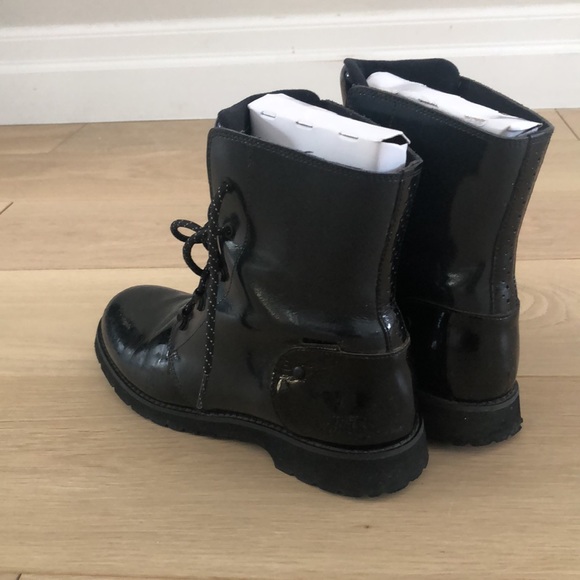 The North Face waterproof boots, size 8 - Picture 4 of 7